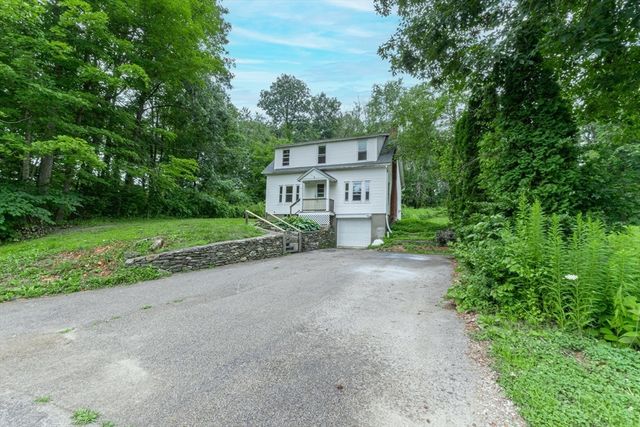 36 Old Worcester Rd, Charlton, MA 01571