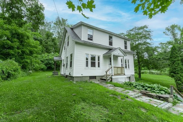 36 Old Worcester Rd, Charlton, MA 01571