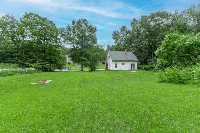 36 Old Worcester Rd, Charlton, MA 01571
