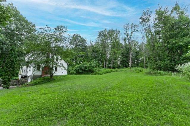 36 Old Worcester Rd, Charlton, MA 01571