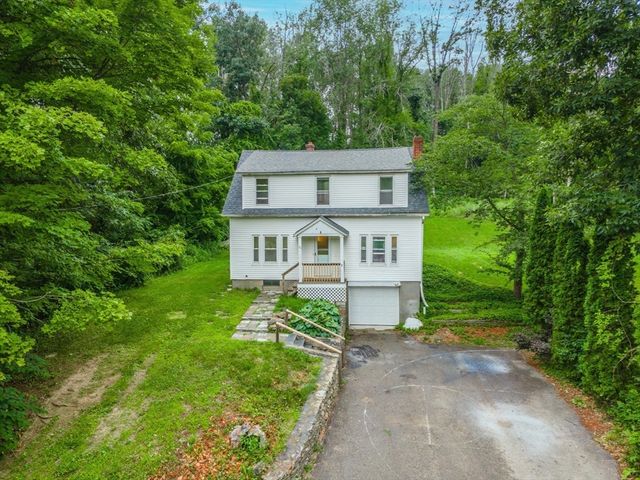 36 Old Worcester Rd, Charlton, MA 01571
