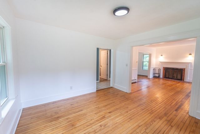 36 Old Worcester Rd, Charlton, MA 01571