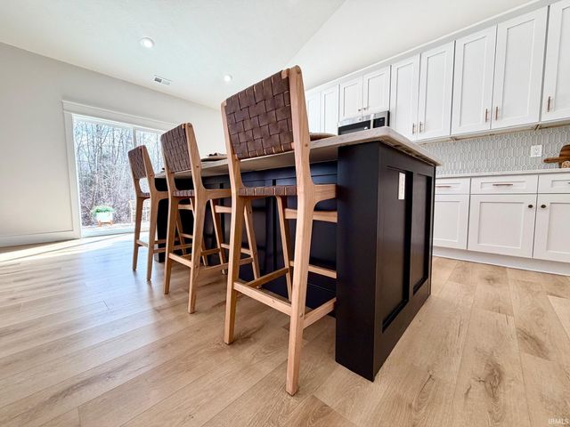 917 S Lantern Lane, Ellettsville, IN 47429