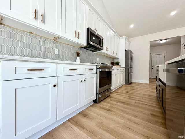 917 S Lantern Lane, Ellettsville, IN 47429