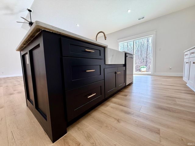 917 S Lantern Lane, Ellettsville, IN 47429