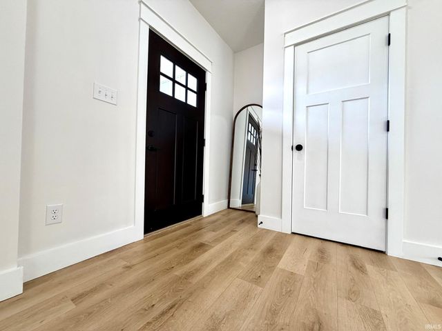 917 S Lantern Lane, Ellettsville, IN 47429