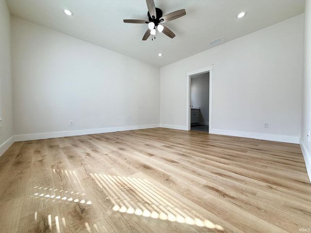 917 S Lantern Lane, Ellettsville, IN 47429