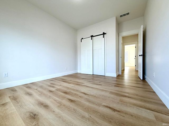 917 S Lantern Lane, Ellettsville, IN 47429