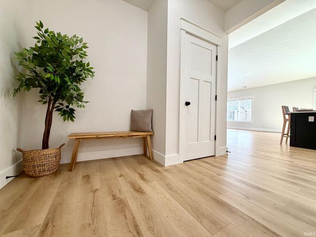 917 S Lantern Lane, Ellettsville, IN 47429