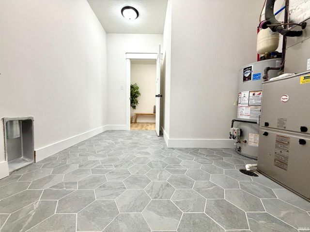 917 S Lantern Lane, Ellettsville, IN 47429