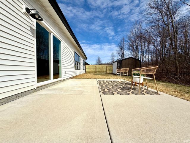 917 S Lantern Lane, Ellettsville, IN 47429