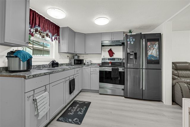 4110 Fuqua Street, Bacliff, TX 77518