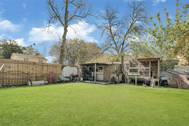 4110 Fuqua Street, Bacliff, TX 77518