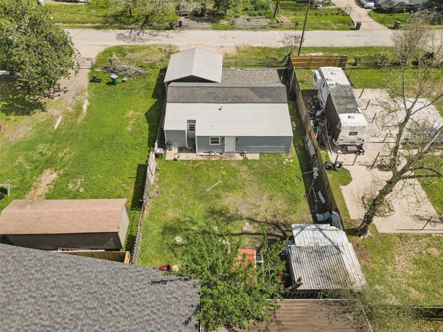 4110 Fuqua Street, Bacliff, TX 77518
