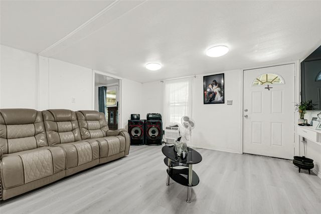 4110 Fuqua Street, Bacliff, TX 77518