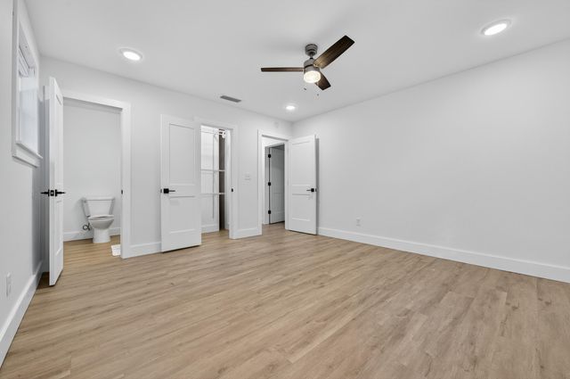 4734 Haybarn Road, Holt, FL 32564