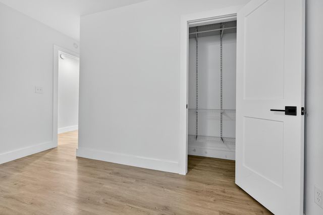 4734 Haybarn Road, Holt, FL 32564