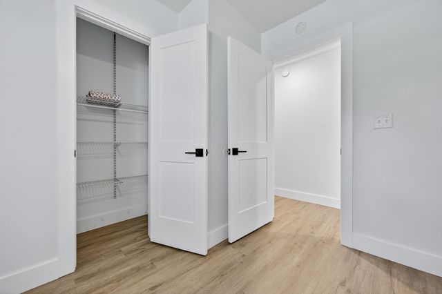 4734 Haybarn Road, Holt, FL 32564