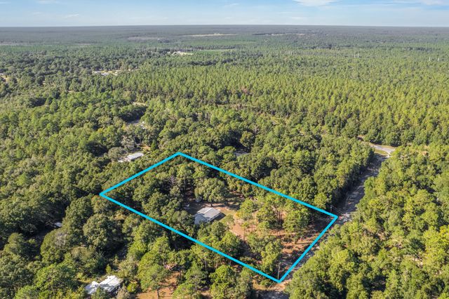 4734 Haybarn Road, Holt, FL 32564