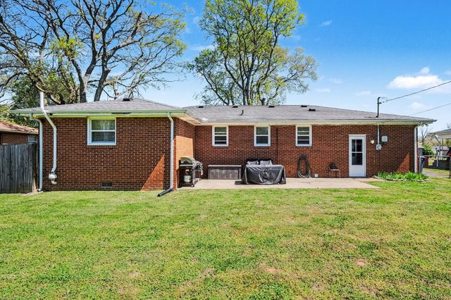 310 Gracy Ave, Smyrna, TN 37167