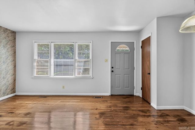 9 Micheals St, Little Rock, AR 72204