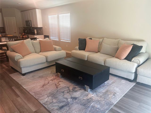 216 Luna Lane, Lake Dallas, TX 75065