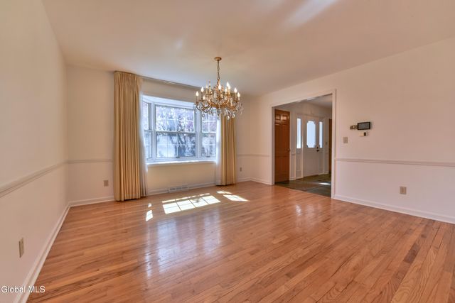 1205 Viewmont Drive, Niskayuna, NY 12309