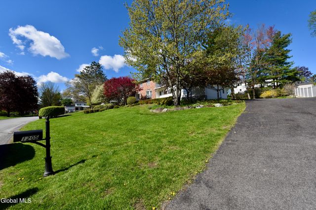 1205 Viewmont Drive, Niskayuna, NY 12309