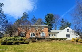 1205 Viewmont Drive, Niskayuna, NY 12309
