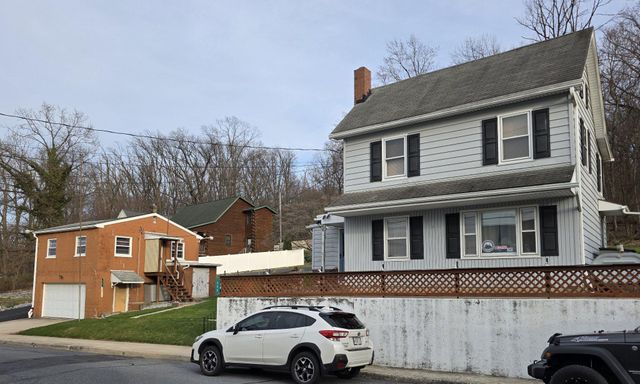 485 N MAPLE ST, Ephrata, PA 17522