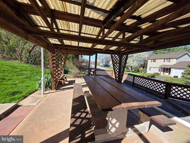 485 N MAPLE ST, Ephrata, PA 17522