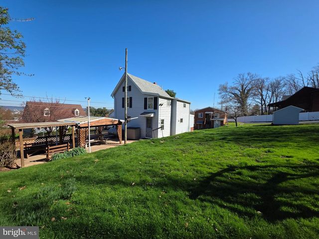 485 N MAPLE ST, Ephrata, PA 17522