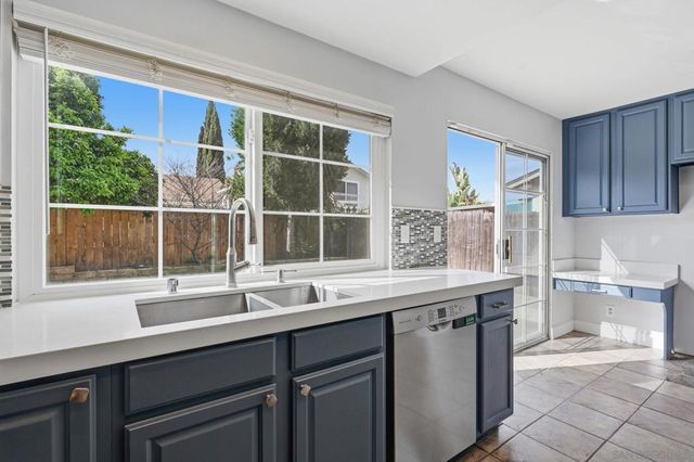 3039 Pecan Pl, Escondido, CA 92027