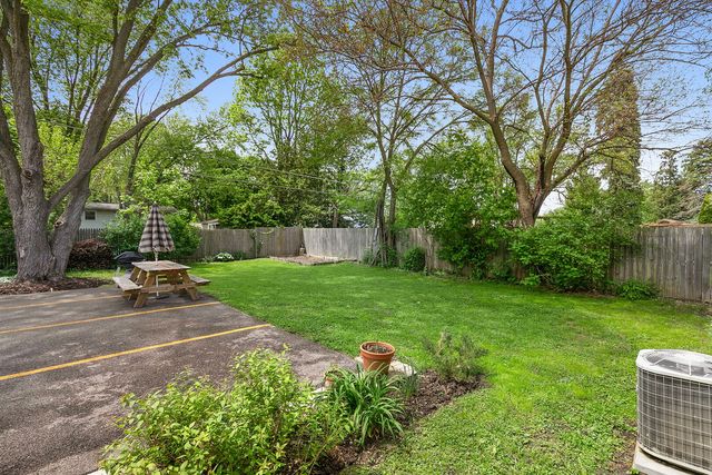 618 Barron Boulevard, Grayslake, IL 60030