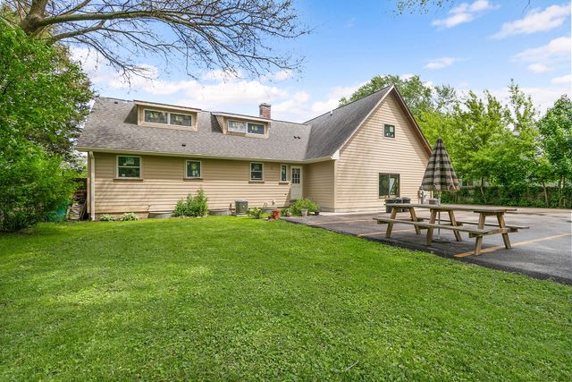 618 Barron Boulevard, Grayslake, IL 60030