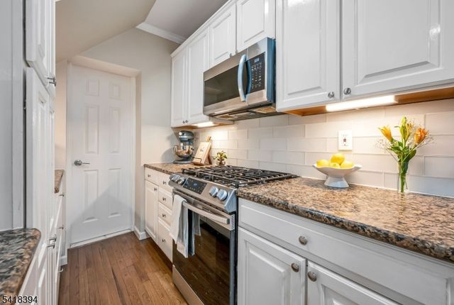 27 Mountain Ave, Wanaque Boro, NJ 07465