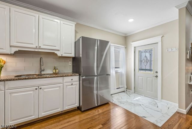 27 Mountain Ave, Wanaque Boro, NJ 07465