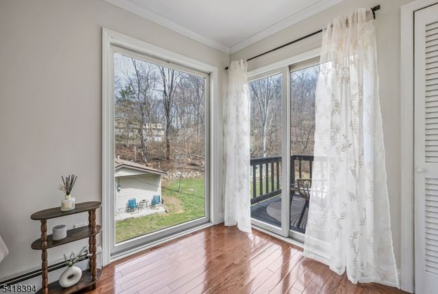 27 Mountain Ave, Wanaque Boro, NJ 07465