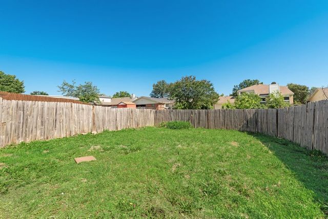 4913 Meadow Vista Place, Garland, TX 75043