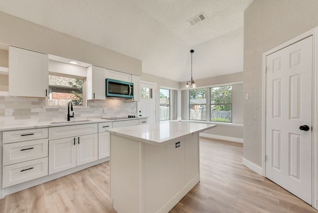 4913 Meadow Vista Place, Garland, TX 75043