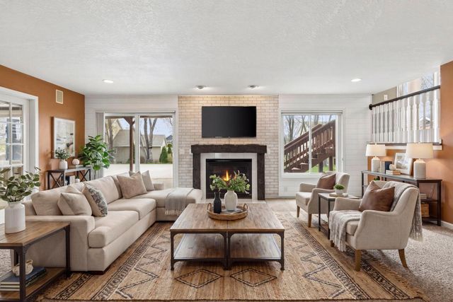 17377 80th Place N, Maple Grove, MN 55311
