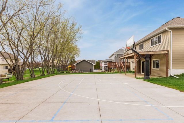17377 80th Place N, Maple Grove, MN 55311