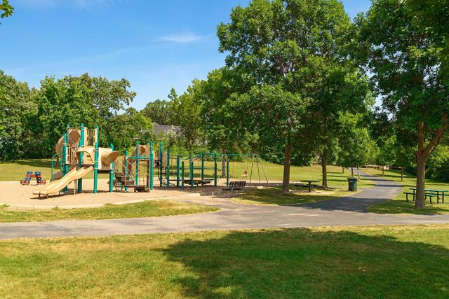 17377 80th Place N, Maple Grove, MN 55311