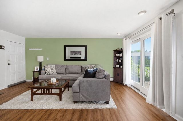30 Fernview Ave 6, North Andover, MA 01845