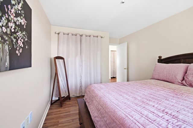 30 Fernview Ave 6, North Andover, MA 01845