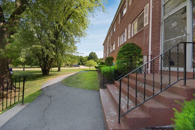 30 Fernview Ave 6, North Andover, MA 01845
