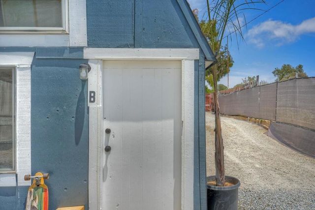 1524 N Coast Hwy 101, Encinitas, CA 92024