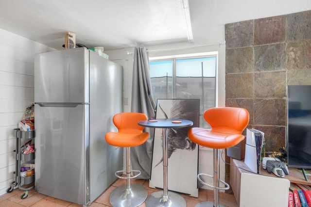 1524 N Coast Hwy 101, Encinitas, CA 92024