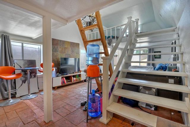 1524 N Coast Hwy 101, Encinitas, CA 92024