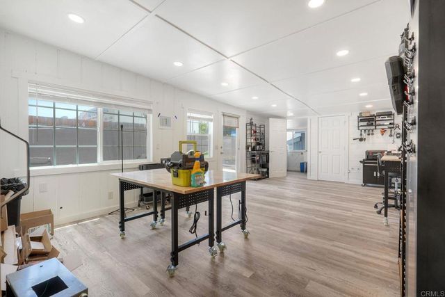 1524 N Coast Hwy 101, Encinitas, CA 92024
